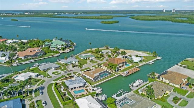955 Iris CT, Marco Island, FL 34145