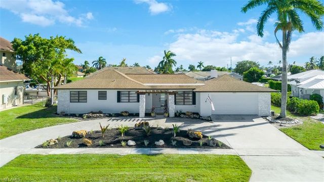 955 Iris CT, Marco Island, FL 34145