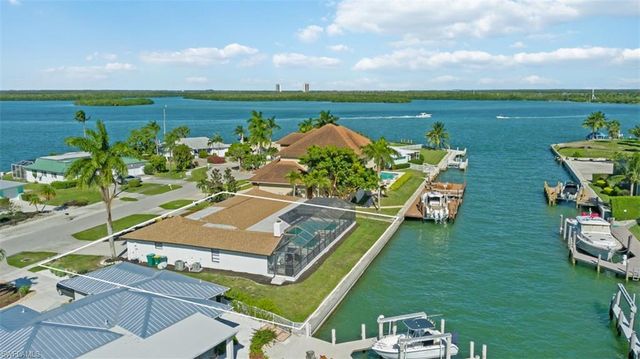 955 Iris CT, Marco Island, FL 34145