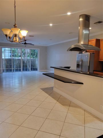 413 SW 5th St, Fort Lauderdale, FL 33315