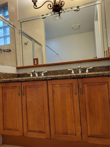 413 SW 5th St, Fort Lauderdale, FL 33315