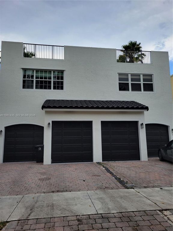 413 SW 5th St, Fort Lauderdale, FL 33315