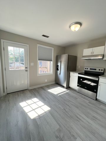 1521 W Knollwood Cir Apt A, Clarksville, TN 37043