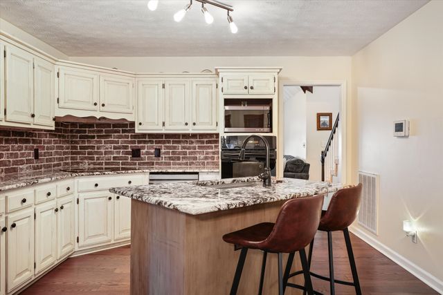 900 Dories Ln, Lewisburg, TN 37091