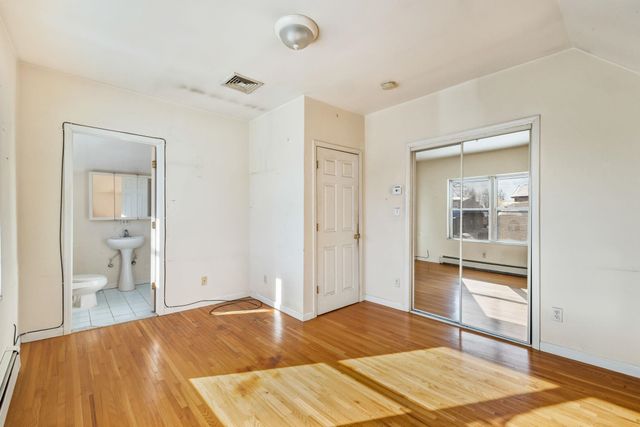 842 7TH ST, Secaucus, NJ 07094