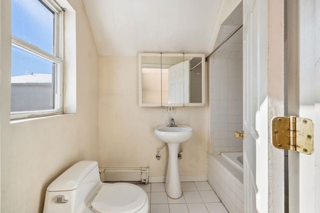 842 7TH ST, Secaucus, NJ 07094