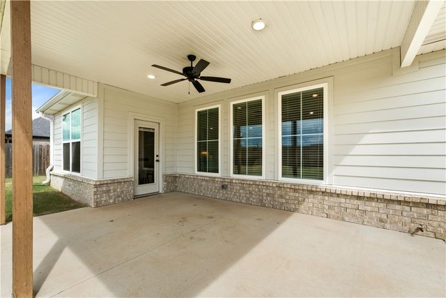 1111 Red Maple Street, Centerton, AR 72719
