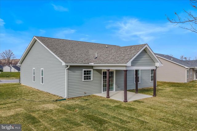 15 BOOTHBAY DR, Martinsburg, WV 25403