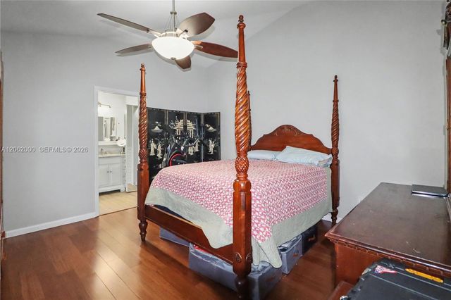 572 SE 18th Drive, Homestead, FL 33033