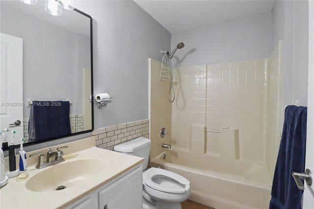 572 SE 18th Drive, Homestead, FL 33033