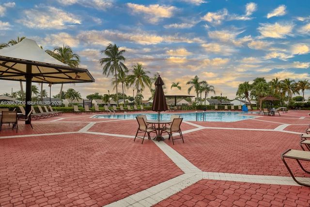 572 SE 18th Drive, Homestead, FL 33033