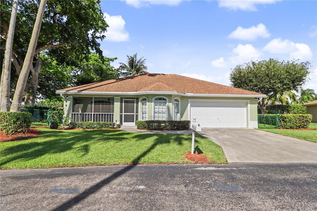 572 SE 18th Drive, Homestead, FL 33033