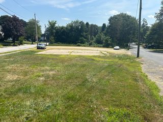 60 Gilbert St, North Brookfield, MA 01535