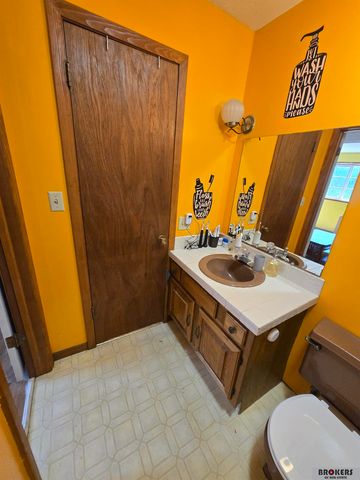 2403 Elk Street, Beatrice, NE 68310