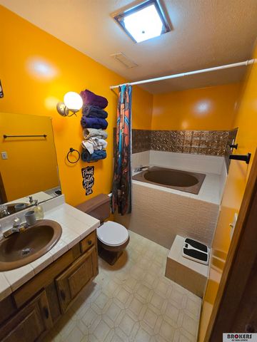 2403 Elk Street, Beatrice, NE 68310