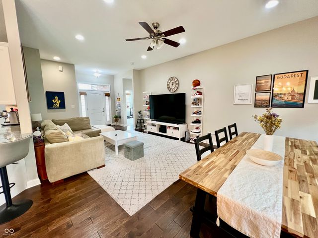 6126 Regency Drive, Columbus, IN 47203