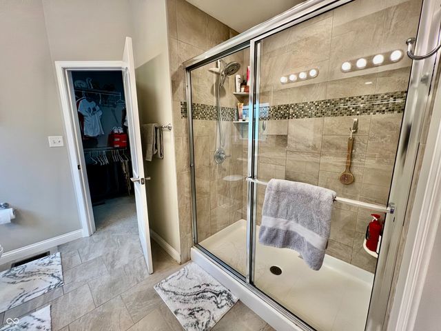 6126 Regency Drive, Columbus, IN 47203