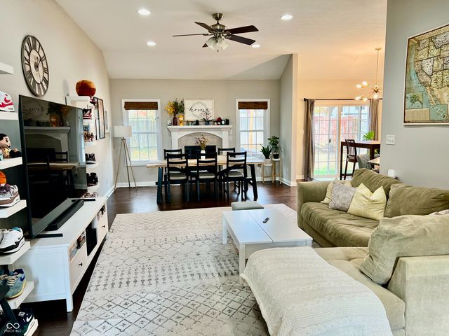 6126 Regency Drive, Columbus, IN 47203