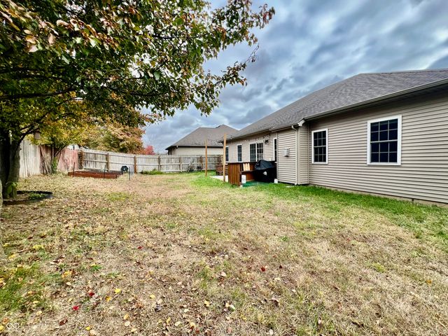 6126 Regency Drive, Columbus, IN 47203