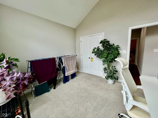 6126 Regency Drive, Columbus, IN 47203