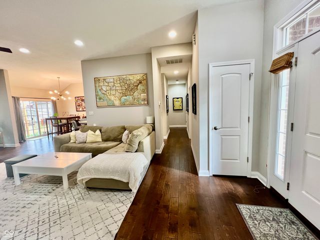 6126 Regency Drive, Columbus, IN 47203