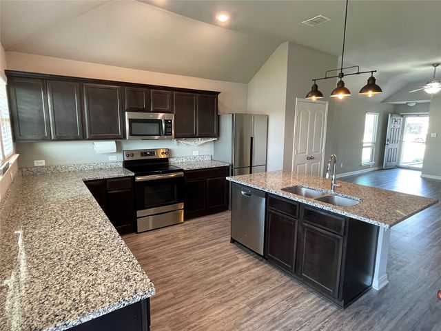 3920 S Fork Ranch Road, Waco, TX 76705