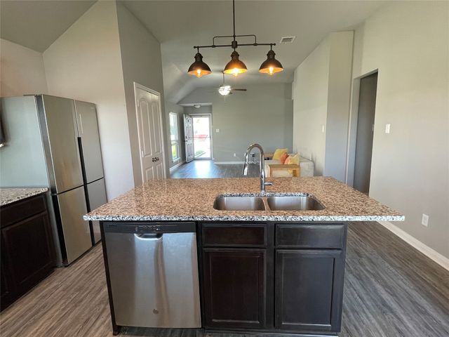 3920 S Fork Ranch Road, Waco, TX 76705