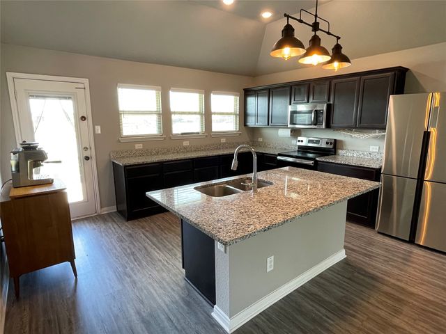 3920 S Fork Ranch Road, Waco, TX 76705