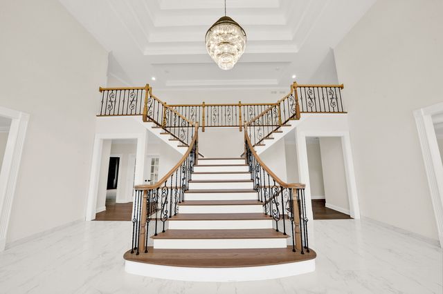 5 S Meadow Court, South Barrington, IL 60010