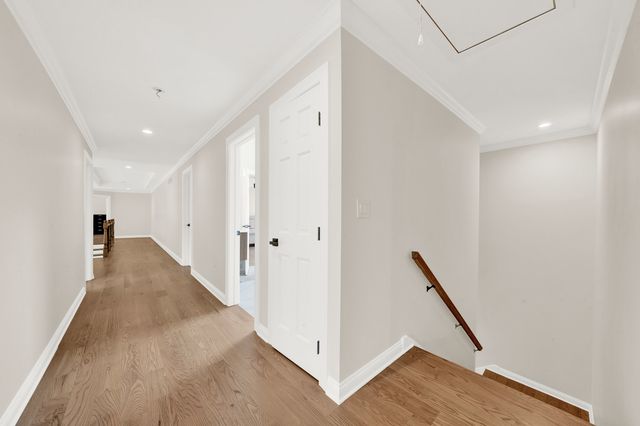 5 S Meadow Court, South Barrington, IL 60010