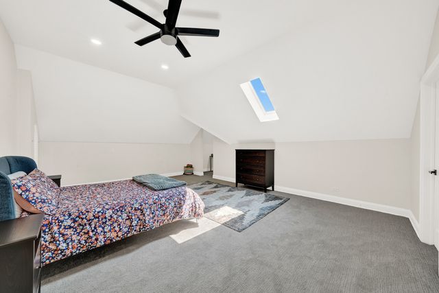 5 S Meadow Court, South Barrington, IL 60010