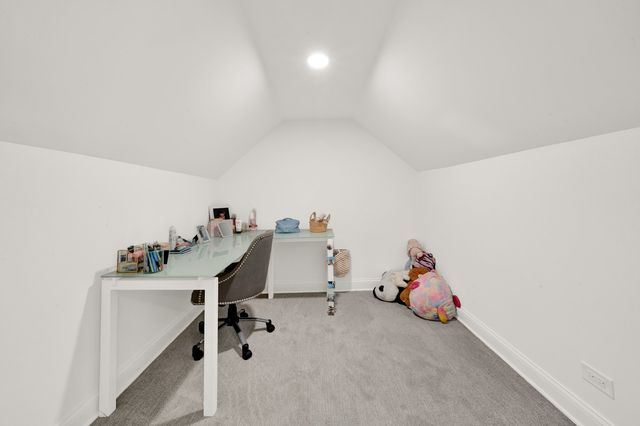 5 S Meadow Court, South Barrington, IL 60010