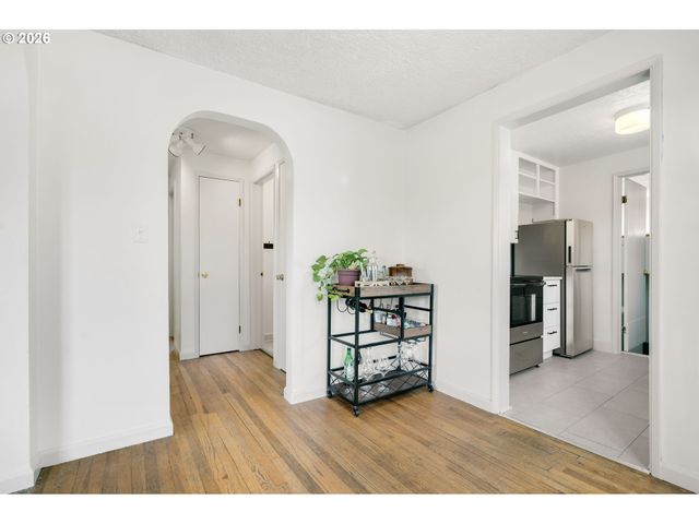 12107 Se KELLY St, Portland, OR 97266