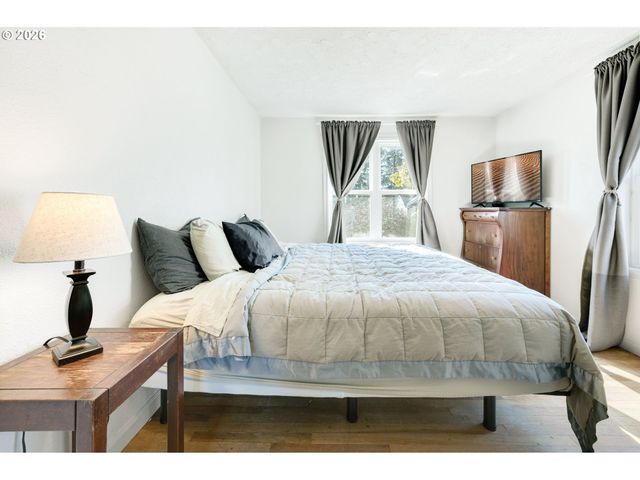 12107 Se KELLY St, Portland, OR 97266