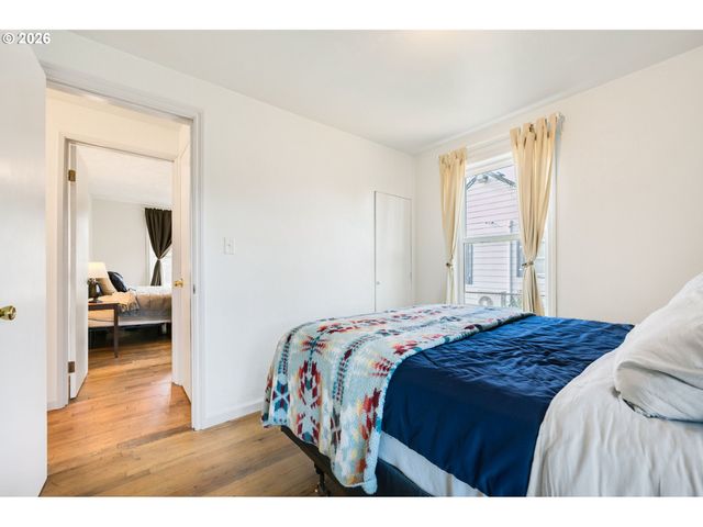 12107 Se KELLY St, Portland, OR 97266