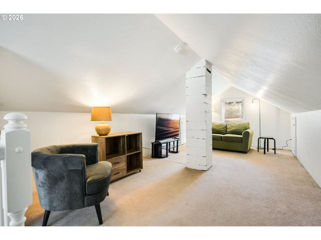 12107 Se KELLY St, Portland, OR 97266