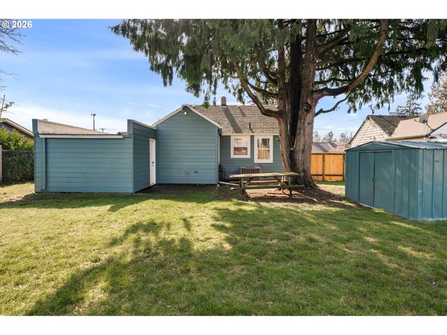 12107 Se KELLY St, Portland, OR 97266