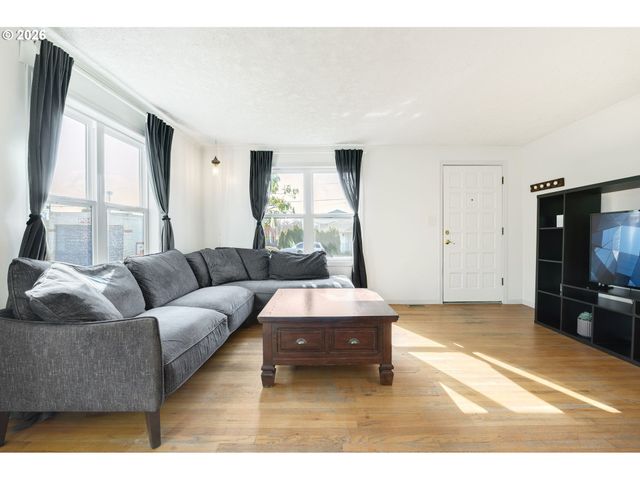 12107 Se KELLY St, Portland, OR 97266