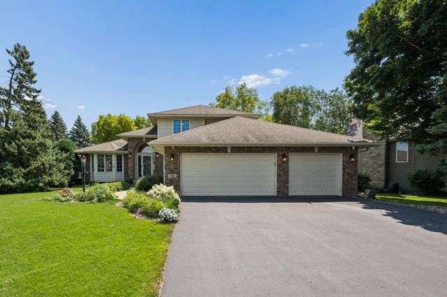 191 South Shore Court, Chanhassen, MN 55317