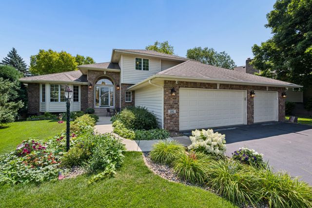 191 South Shore Court, Chanhassen, MN 55317