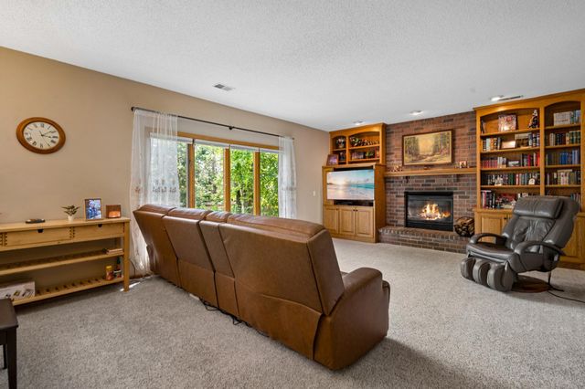 191 South Shore Court, Chanhassen, MN 55317