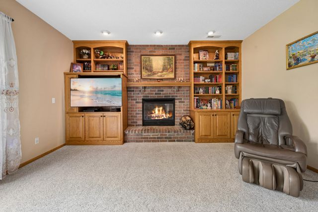 191 South Shore Court, Chanhassen, MN 55317