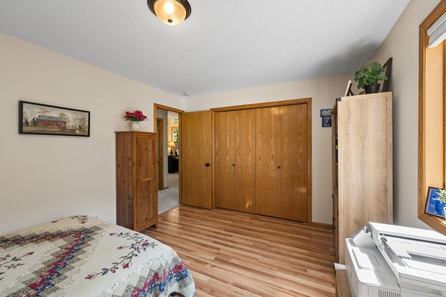 191 South Shore Court, Chanhassen, MN 55317