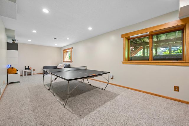 191 South Shore Court, Chanhassen, MN 55317