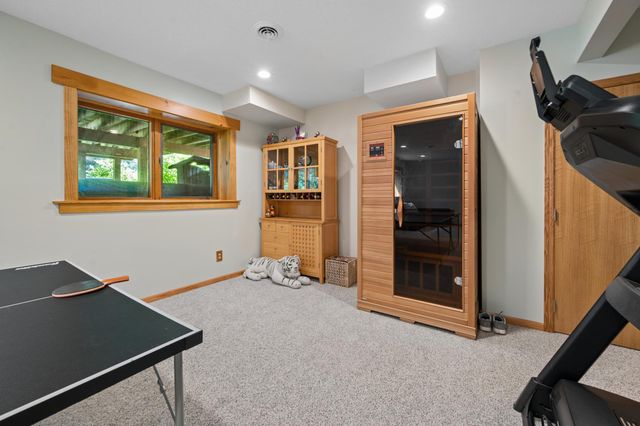 191 South Shore Court, Chanhassen, MN 55317