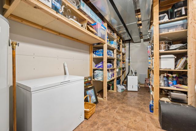 191 South Shore Court, Chanhassen, MN 55317