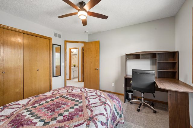 191 South Shore Court, Chanhassen, MN 55317