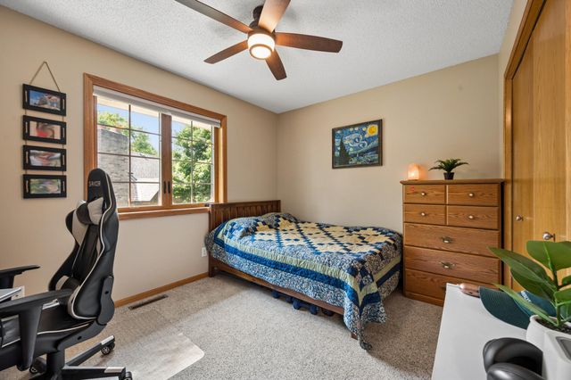 191 South Shore Court, Chanhassen, MN 55317