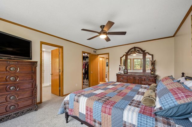 191 South Shore Court, Chanhassen, MN 55317