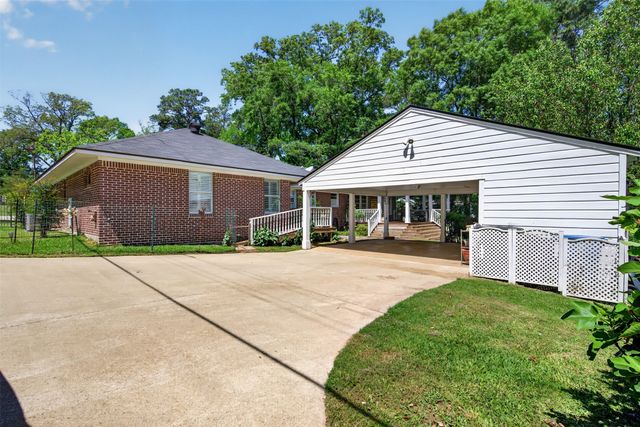 4827 Gilbert Drive, Shreveport, LA 71106